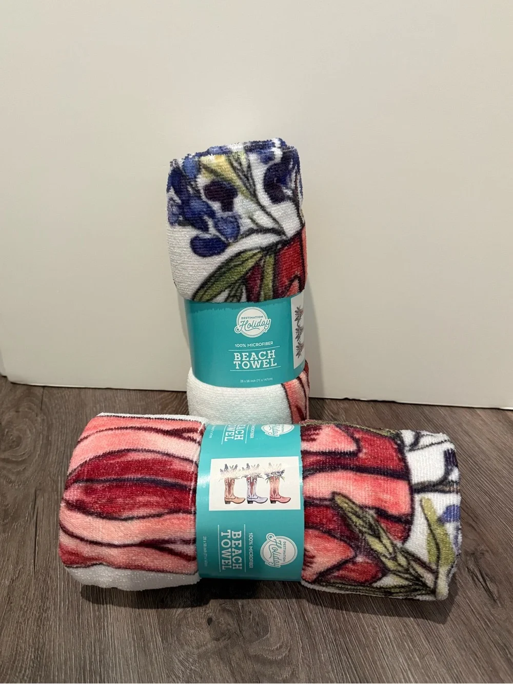 Super Cute HEB Cowboy Boots and Bluebonnets Beach Towel- Set of 2- NWT